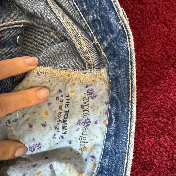 Favorite Daughter The Tommy Mid Rise Boyfriend Jean - Picture 4 of 4